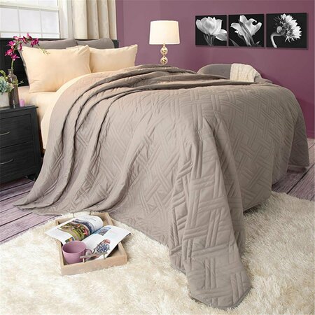 DAPHNES DINNETTE 65 x 86 in. Solid Color Bed Quilt Silver - Twin Size DA3862146